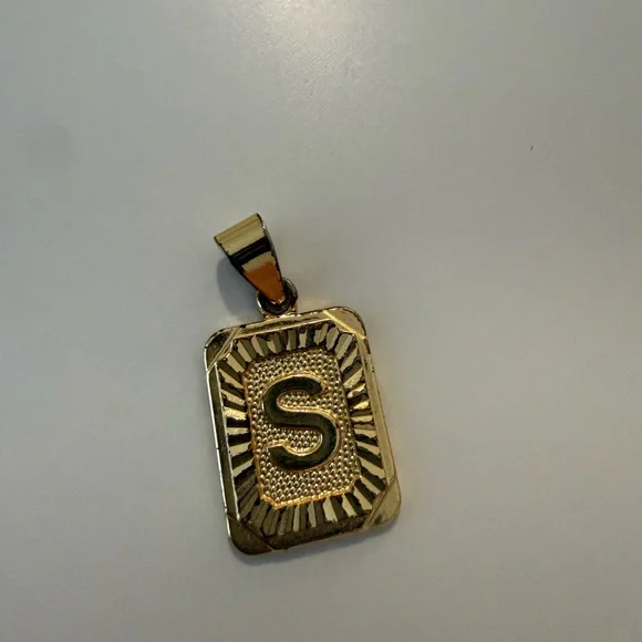 Gold Initial 'S' Rectangular Pendant Necklace - Picture 1 of 2